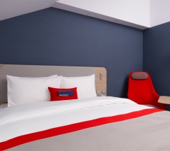 1 категория/Стандарт с двуспальной кроватью для некурящих в Express Sadovaya Hotel