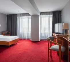 Стандарт двухместный с двумя кроватями в Marins Park Hotel Новосибирск