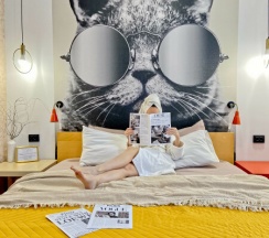 № 11 (Самая большая кровать Kingsize Bed) в Home