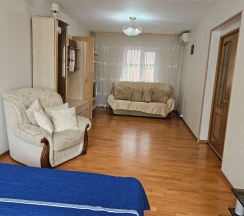 Семейный номер Standard с балконом и с красивым видом из окна в Дом на море 77