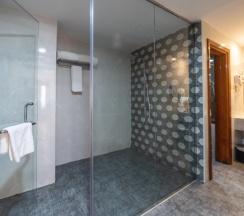 Люкс Executive в BM Beach Hotel