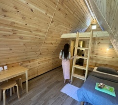 A-frame улучшенный 3-х местный с душем и санузлом в Зеленый колобок