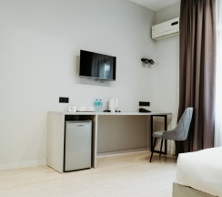 Двухместный номер Standard с красивым видом из окна двуспальная кровать в Green Hill Hotel