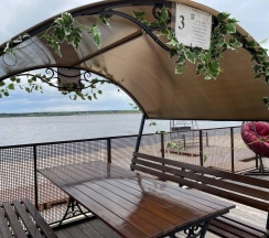 Коттедж улучшенный с 1 двуспальной кроватью (Глемпинг делюкс) в Набережная №1