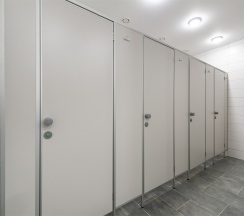 Семейный номер с общей ванной комнатой в Friday center