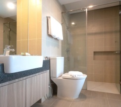 Двухместный номер Grand Deluxe с видом на закат (двуспальная кровать) в Patong Bay Residence