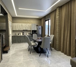 Апартаменты с видом на горы в Lavina