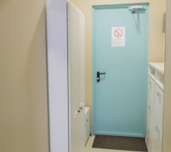 Двухкомнатный номер с двухъярусными кроватями в 33 Отель