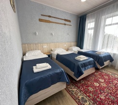 Трехместный Стандарт с балконом "Богудония" в Крыжовник