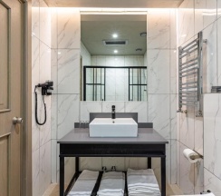 Трёхместный номер Superior в Seraglio Hotel & Suites