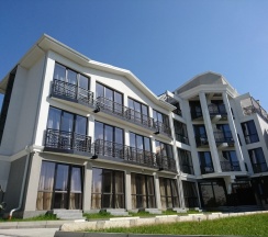 Люкс с балконом и с видом на горы в Гега