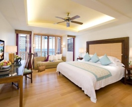 Двухместный номер Deluxe с видом на океан двуспальная кровать в Отель Centara Grand Beach Resort Phuket 