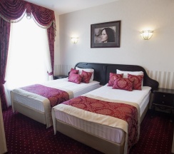 Трехместный номер De Luxe в O`Hara