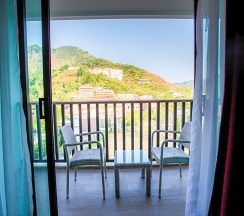 Семейный люкс в Kata Blue Sea Resort
