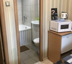 Номер стандарт с 1 двуспальной кроватью и балконом в ОтельОк
