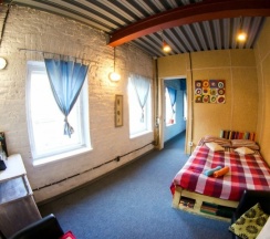 Дизайнерская студия c двуспальной кроватью с кухонным уголком (АЛЬФА) в Gallery and more