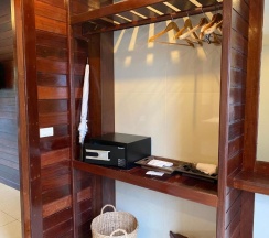 Двухместная вилла с видом на бассейн двуспальная кровать в Howard Johnson by Wyndham Phuket Naiyang