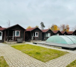 Коттедж №7 (двуспальная кровать) в Плотвичкина заводь