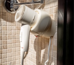 Гостевой дом с горячей купелью и камином в Лепота