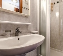 Studio Apartment (Separate Building) Venice в Отель Ariel Silva