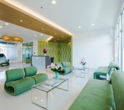 Полулюкс с балконом в W Phuket Residences