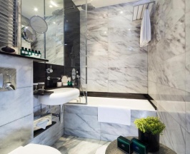 Трёхместный номер Superior в Hotel Lumen Paris Louvre