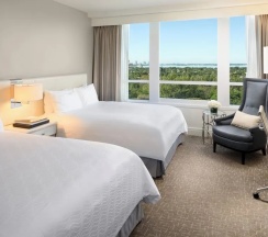 Номер с балконом и oceanfront в Fontainebleau Miami Beach