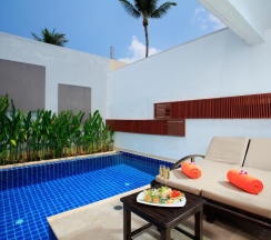 Pool вилла с лифтом в La Flora Resort Patong