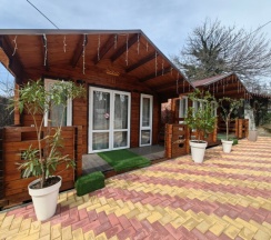 Домик-бунгало в Art Home