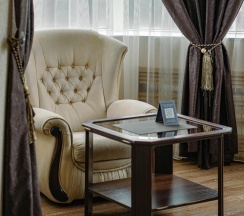 Номер делюкс с 1 двуспальной кроватью в Kristi