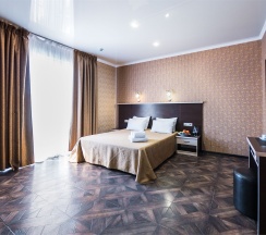 Стандартный 3-местный с балконом с видом на бассейн в Верона