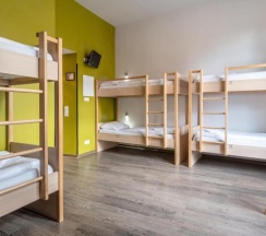 Кровать в общем номере в MEININGER Hotel Berlin Mitte