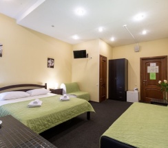 Улучшенный семейный номер в Авиамоторная