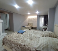 Трёхместная студия в Samira