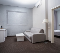 Двухкомнатный семейный в Trianon hotel