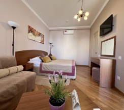 Стандарт с одной большой кроватью в Маяк дом