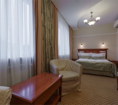 Стандарт c кроватью QUEEN SIZE и балконом в Дегас