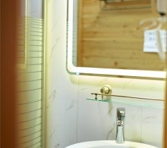 Двухместный гостиничный номер с большой кроватью с видом на море в Алые паруса