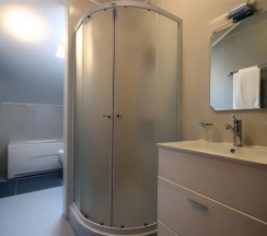 Апартаменты c 1 комнатой с балконом и с красивым видом из окна в Апартаменты Domador Rooms