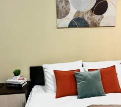 Номер стандарт эконом с 3 односпальными кроватями (без окна) в Дисней