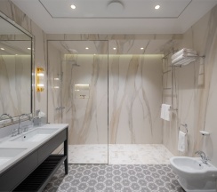 Делюкс с террасой и видом на Кремль в Генрих