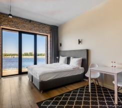 Студия с видом на Неву в Docklands