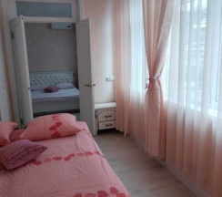 Семейные апартаменты с 2 комнатами в Уютный дворик