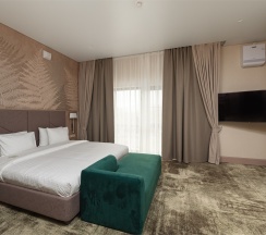 Suite Double Bed and Massage Yamaguchi в Камчатка Шале