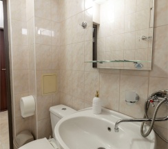 Трёхместный номер "Стандарт" с балконом в Ростов