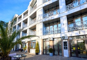 Отель Амбассадор в Сочи