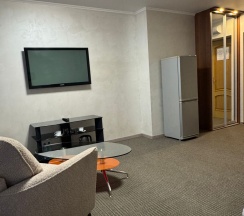 Двухместный просторный номер в Строитель