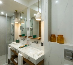 Двухместный номер Делюкс (2 отдельные кровати) в Khedi Hotel