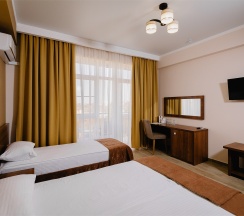 Корпус Прайд Стандарт Плюс с Видом на Парк в Family Pride Inn Прайд