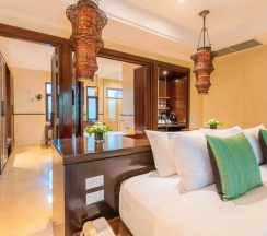 Двухместная вилла Premium Garden двуспальная кровать в Paradox Resort Phuket